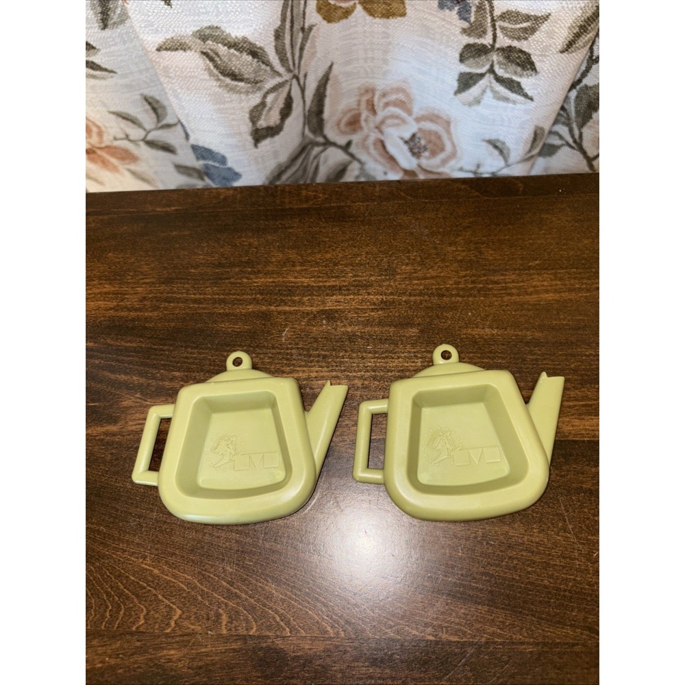 Vintage Plastic Tea Bag Rest Holder Set Of 2 Avocado Green